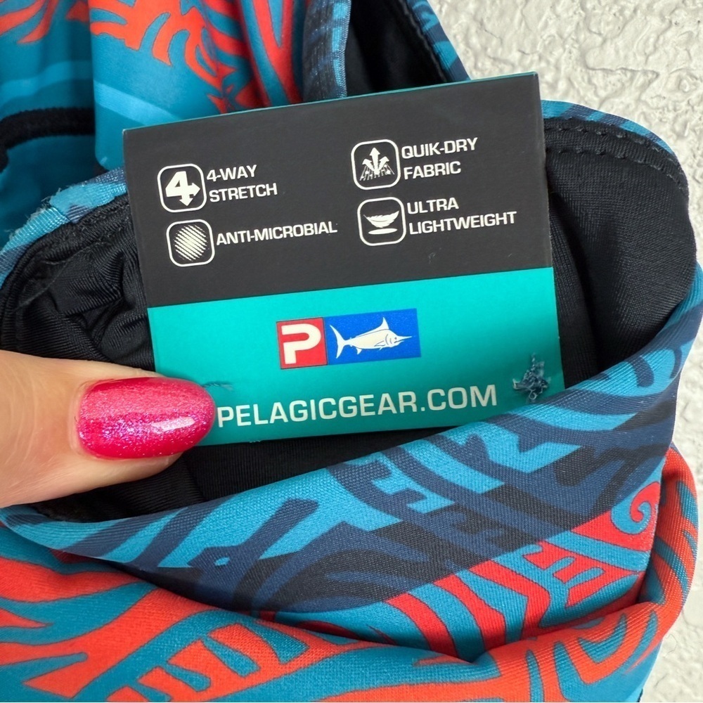 Pelagic NWT Oceanflex Active Leggings M Teal Blue Fish Stripes Island Hawaiian - Picture 9 of 11